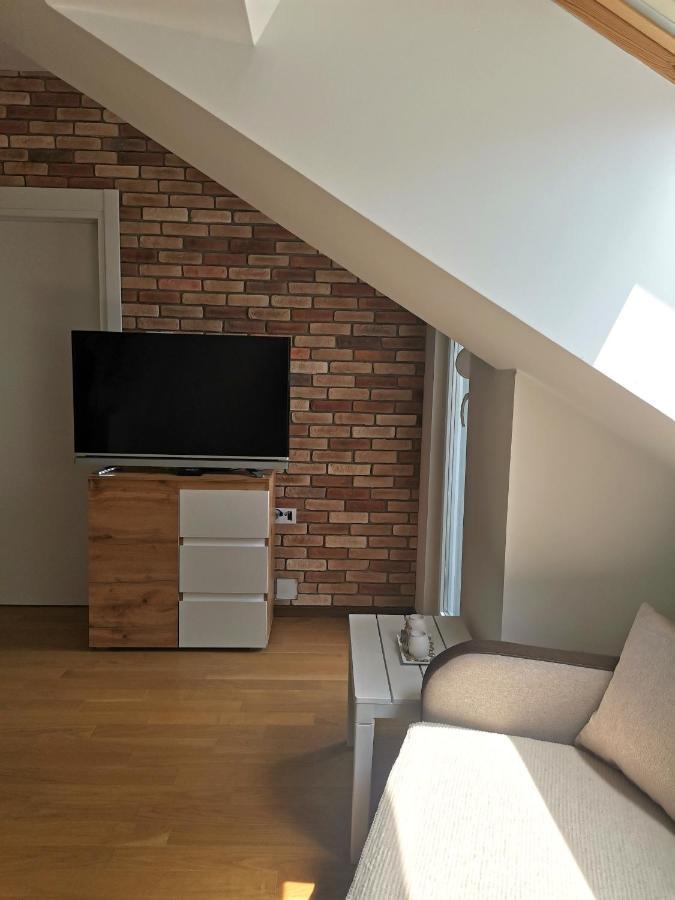Stan Na Dan M Apartment Novi Sad Bagian luar foto