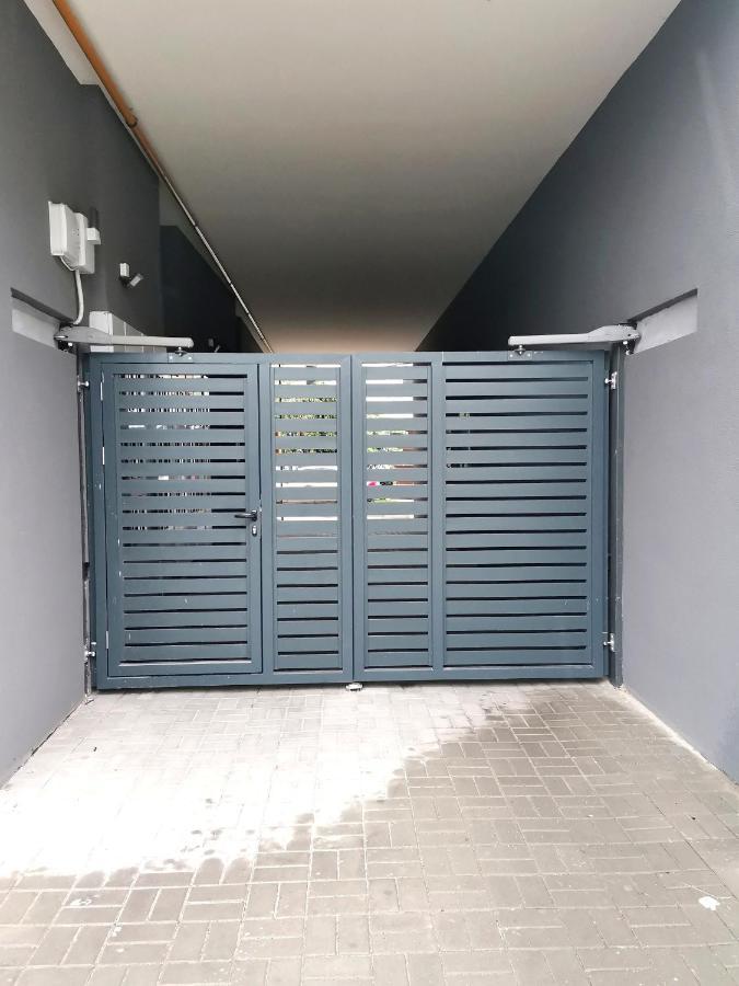 Stan Na Dan M Apartment Novi Sad Bagian luar foto