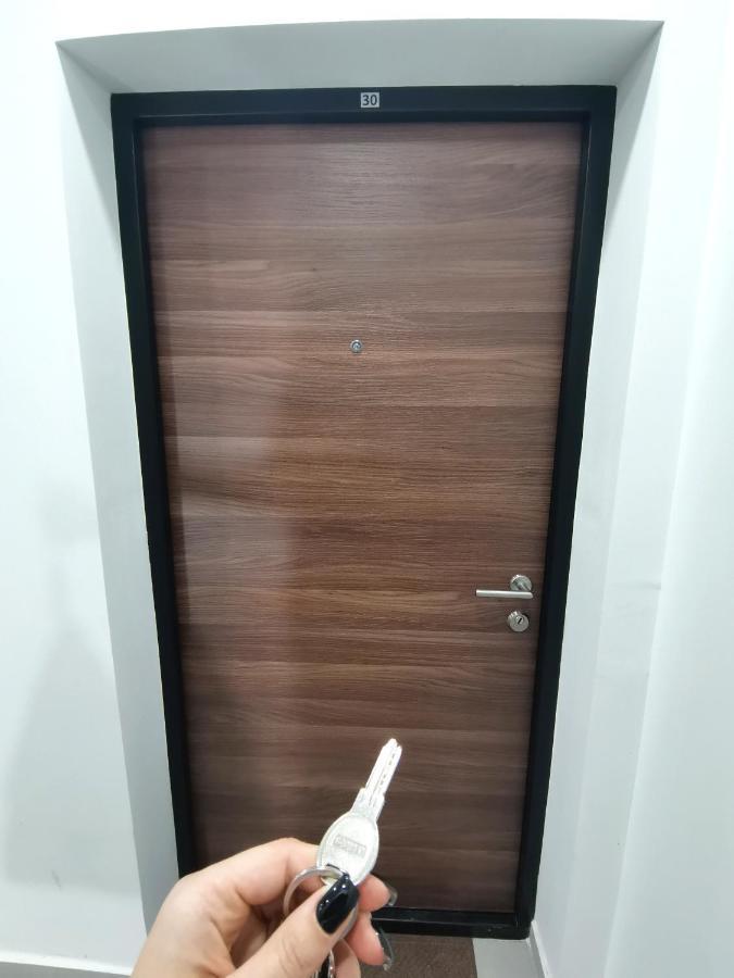 Stan Na Dan M Apartment Novi Sad Bagian luar foto